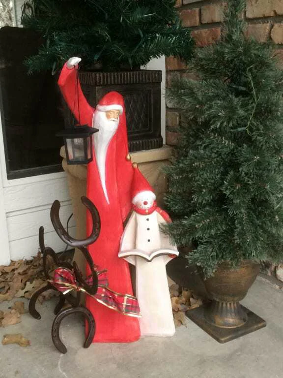 ❄Winter is coming❄ Snowman Sculpture With Solar Lantern - Image 2