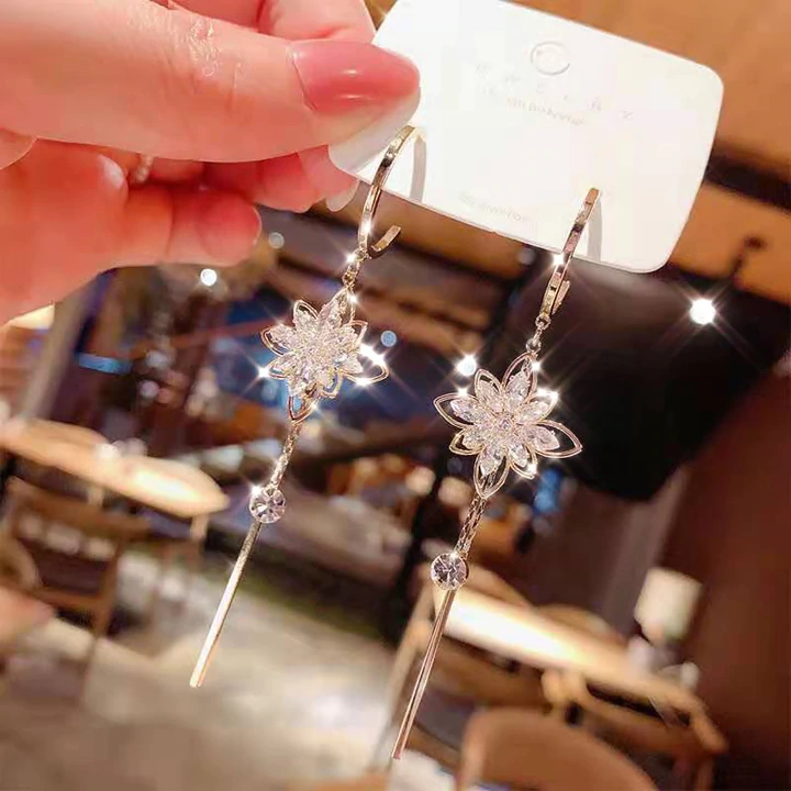 Brilliant Flower Fringe Earrings - Image 2