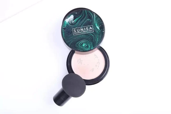 CC CREAM + FREE MAKEUP BRUSH - Image 2